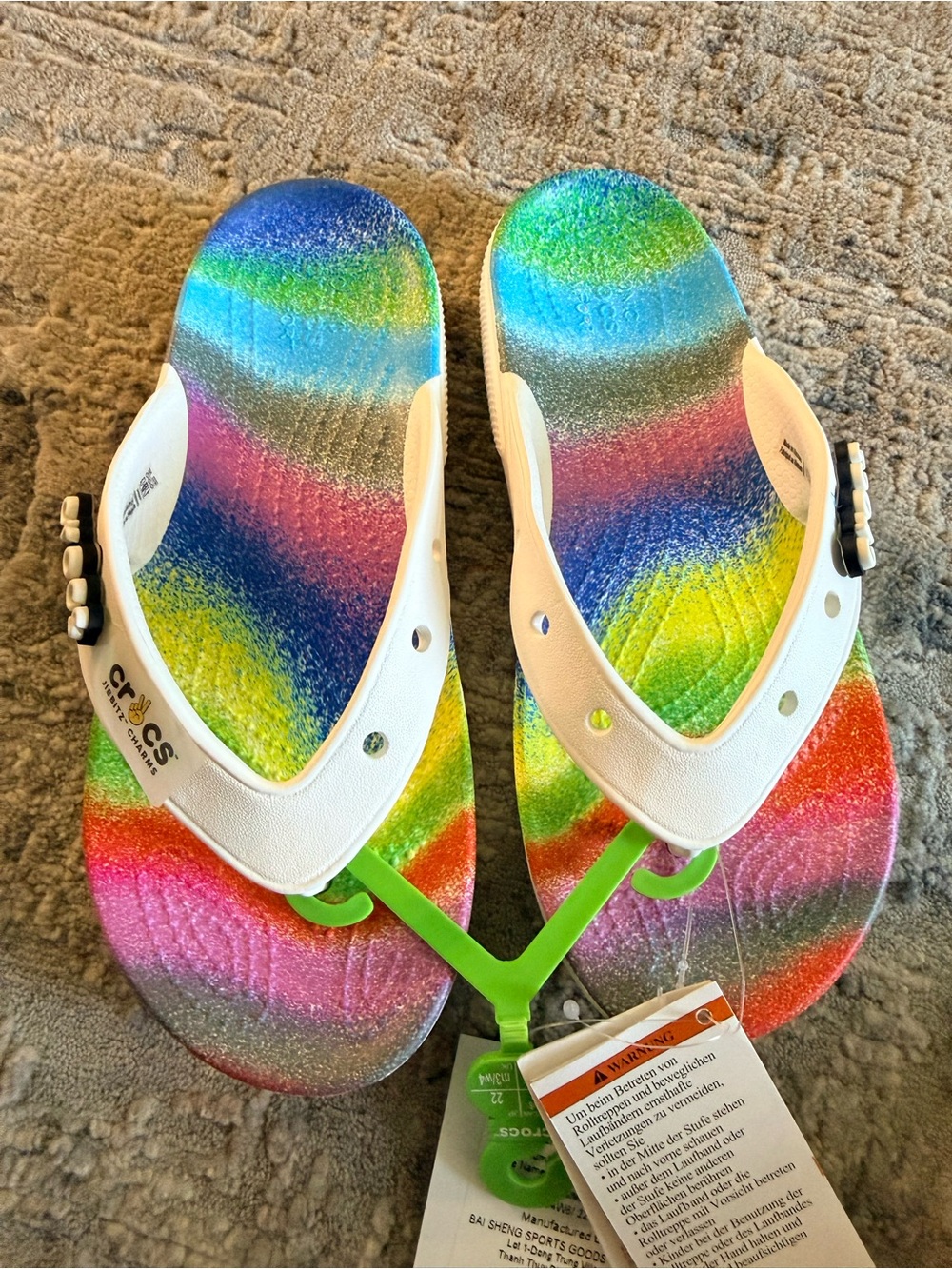 Crocs Classic Spray Dye Flip Flops Women’s 6 Men’s 4 Multicolor NWT